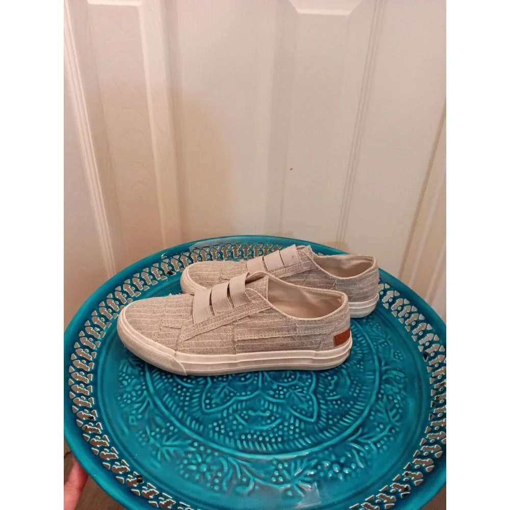 Women's Blowfish Malibu Maura Slip On Gray Stripes Sneakers Size 7.5 M - Picture 6 of 12